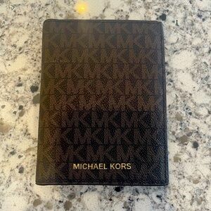 Michael Kors Jet Set Travel Travel Passport Wallet in Brown